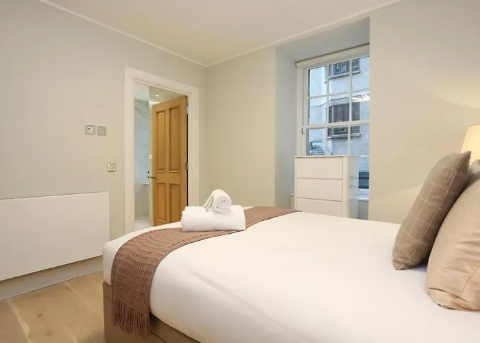 Joivy Modern And Airy Flat On The Historic Royal Mile